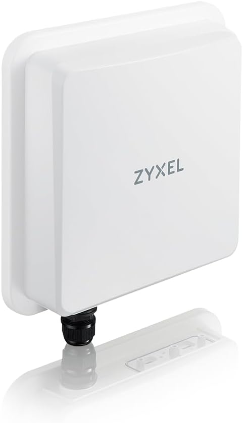 Zyxel 5G NR 5 Gbps Outdoor Router | IP68 | 4.67 Gbps Data Rate | Antenne Directionnelle 9 dBi pour Les Longues Distances | Installation Facile Extérieur [Nebula FWA710](Blanc)